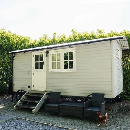 Tatil Evi The Snug, Netherby, Cute Shepherds Hut With Hot Tub In A Rural Location Longtown (Cumbria)